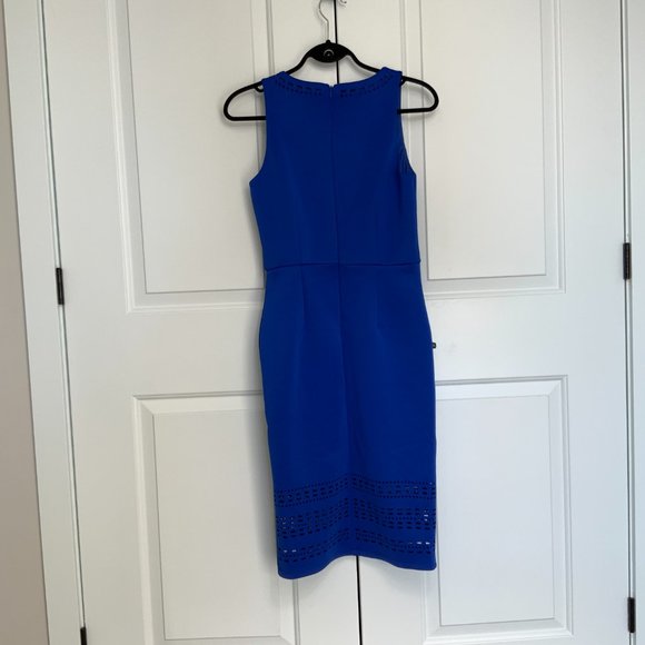 Le Chateau Body Con Midi Dress - Picture 3 of 8
